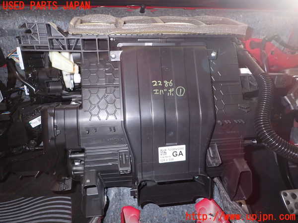 1UPJ-22866081]レヴォーグ(VN5)エバポレーター1 中古_m0002.jpg