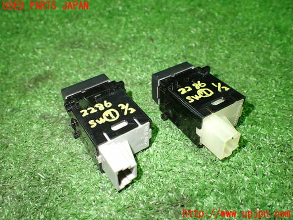 1UPJ-22866312]レヴォーグ(VN5)スイッチ7 (パワーリヤゲートインナー・ロック) 中古_m0002.jpg