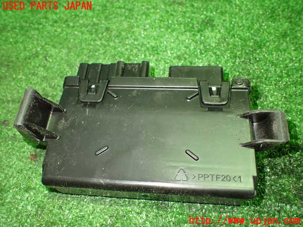 1UPJ-22866153]レヴォーグ(VN5)コンピューター8 (63350VC001) 中古_m0002.jpg