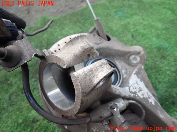 5UPJ-22874305]ポルシェ・ケイマン(98721)左リアナックルハブ 中古_m0003.jpg