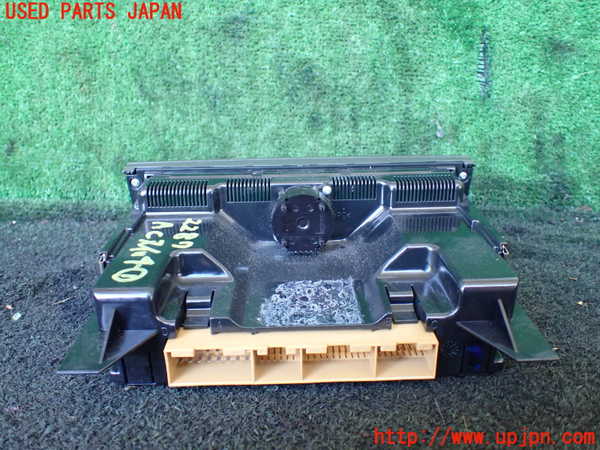 5UPJ-22876066]ポルシェ・ケイマン(98721)エアコンスイッチ1 中古_m0003.jpg