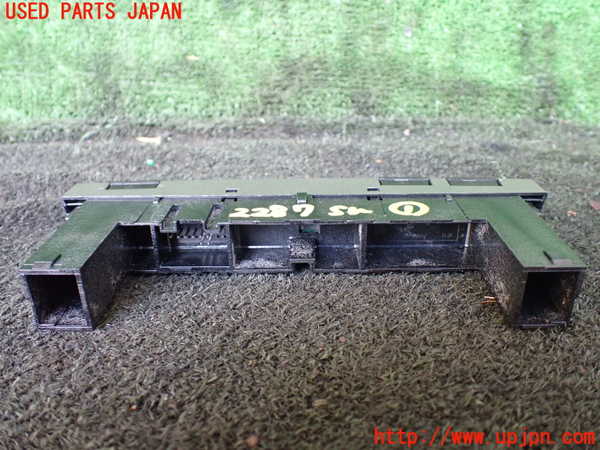 5UPJ-22876306]ポルシェ・ケイマン(98721)スイッチ1 (PSM OFF他) 中古_m0002.jpg