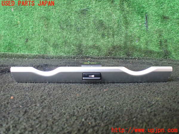 5UPJ-22876307]ポルシェ・ケイマン(98721)スイッチ2 (ロック) 中古_m0001.jpg