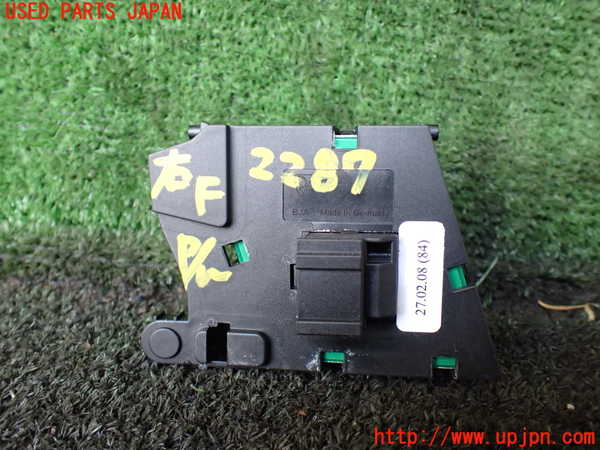 5UPJ-22876240]ポルシェ・ケイマン(98721)右パワーウィンドウスイッチ 中古_m0002.jpg