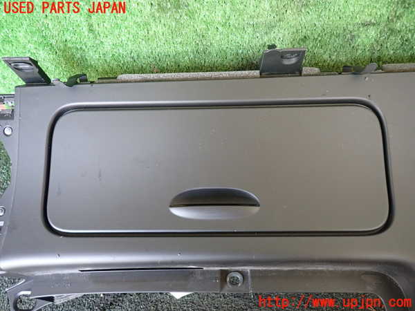 5UPJ-22877843]ポルシェ・ケイマン(98721)小物入れ3 中古_m0002.jpg