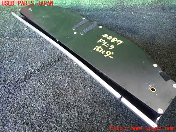 5UPJ-22877810]ポルシェ・ケイマン(98721)ドリンクホルダー 中古_m0002.jpg