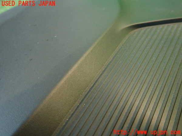 2UPJ-22882160]BMW 320d(3D20)(F30)エンジンアッパーカバー 中古_m0002.jpg