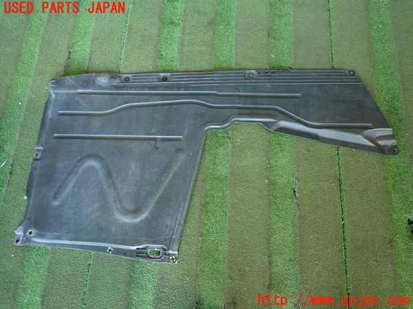 2UPJ-22881721]BMW 320d(3D20)(F30)アンダーカバー1 中古_m0001.jpg