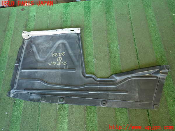 2UPJ-22881721]BMW 320d(3D20)(F30)アンダーカバー1 中古_m0004.jpg