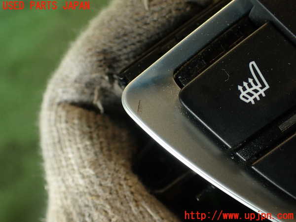 2UPJ-22886066]BMW 320d(3D20)(F30)エアコンスイッチ1 中古_m0003.jpg