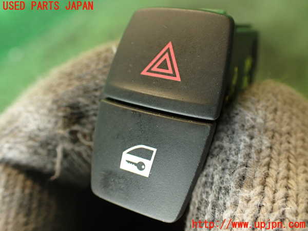 2UPJ-22886290]BMW 320d(3D20)(F30)ハザードスイッチ 中古_m0002.jpg