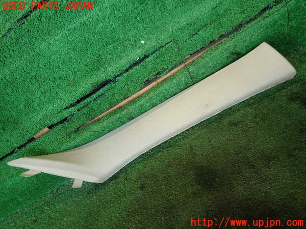 2UPJ-22887655]BMW 320d(3D20)(F30)右フロントピラートリム 中古_m0001.jpg