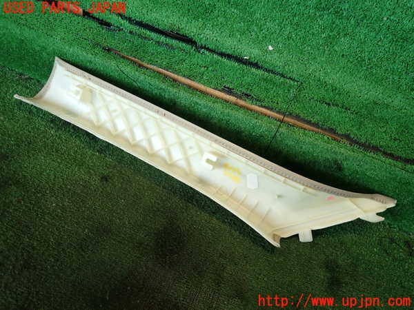 2UPJ-22887655]BMW 320d(3D20)(F30)右フロントピラートリム 中古_m0004.jpg
