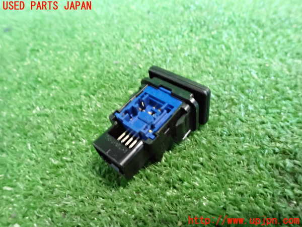 2UPJ-22896310]ハリアー(ZSU60W)スイッチ5 (VIEW) 中古_m0002.jpg