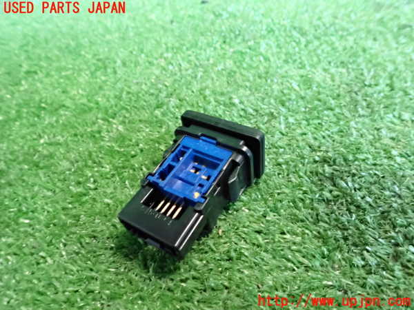 2UPJ-22896312]ハリアー(ZSU60W)スイッチ7  (TRC　OFF)  中古_m0002.jpg