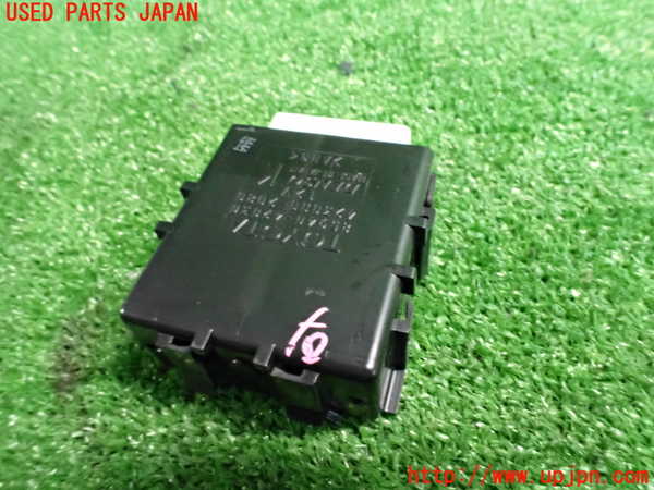 2UPJ-22896153]ハリアー(ZSU60W)コンピューター8 (423000-2080) 中古_m0002.jpg