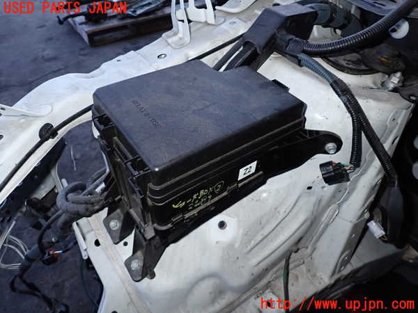 2UPJ-22896742]ハリアー(ZSU60W)ヒューズボックス2 中古_m0001.jpg