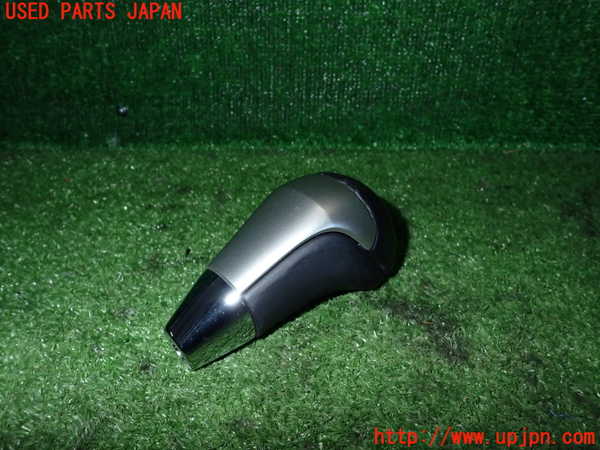 2UPJ-22897570]ハリアー(ZSU60W)シフトノブ 中古_m0001.jpg