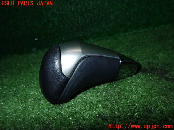 2UPJ-22897570]ハリアー(ZSU60W)シフトノブ 中古_m0002.jpg