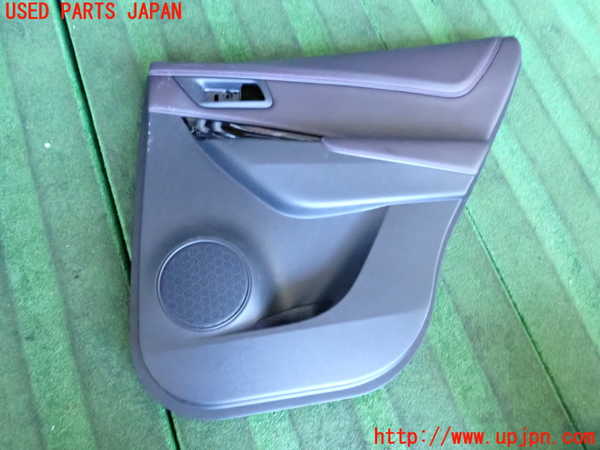 2UPJ-22891294]ハリアー(ZSU60W)右後ドア内張り 中古_m0001.jpg