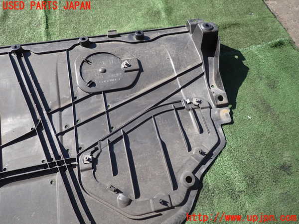 2UPJ-22902170]CX-5(KF2P)エンジンアンダーカバー 中古_m0002.jpg