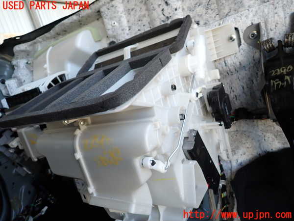2UPJ-22906081]CX-5(KF2P)エバポレーター1 中古_m0002.jpg