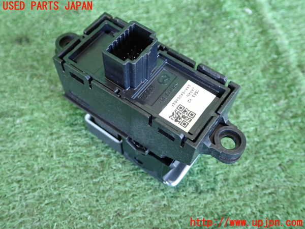 2UPJ-22906308]CX-5(KF2P)スイッチ3 (パーキング オートホールド) 中古_m0002.jpg
