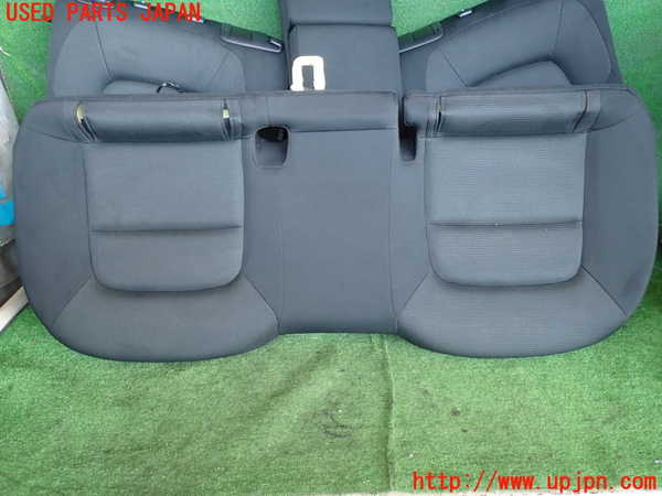 2UPJ-22907385]CX-5(KF2P)リアシート 中古_m0002.jpg