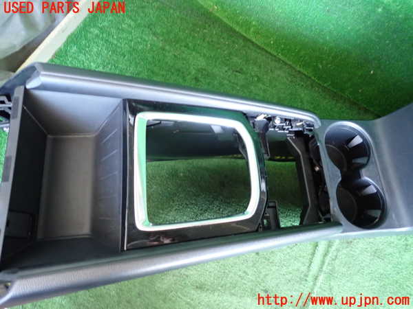 2UPJ-22907540]CX-5(KF2P)センターコンソール 中古_m0002.jpg