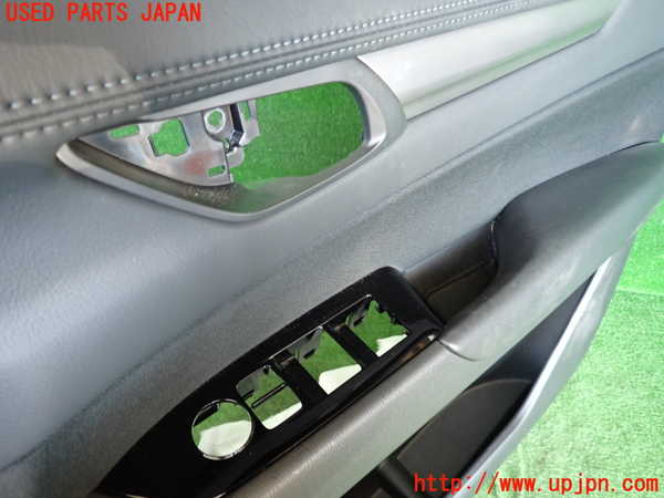2UPJ-22901234]CX-5(KF2P)右前ドア内張り 中古_m0003.jpg