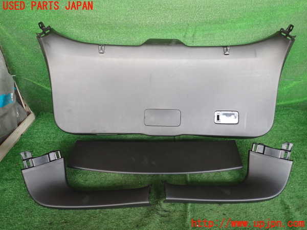 2UPJ-22901578]CX-5(KF2P)バックドア内張り 中古_m0001.jpg