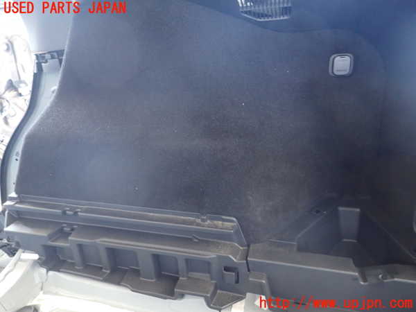 2UPJ-22907675]CX-5(KF2P)右リアピラートリム 中古_m0005.jpg