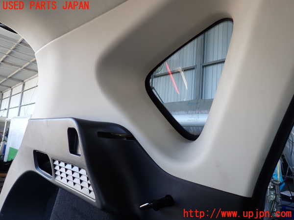 2UPJ-22907680]CX-5(KF2P)左リアピラートリム 中古_m0003.jpg