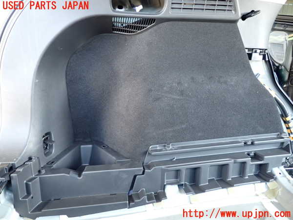 2UPJ-22907680]CX-5(KF2P)左リアピラートリム 中古_m0005.jpg