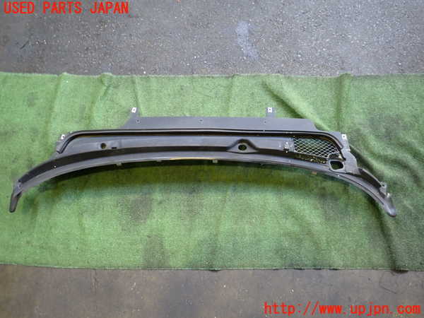 5UPJ-22911190]マセラティ・グラントゥーリズモ(MGTA1)カウルトップ 中古_m0001.jpg