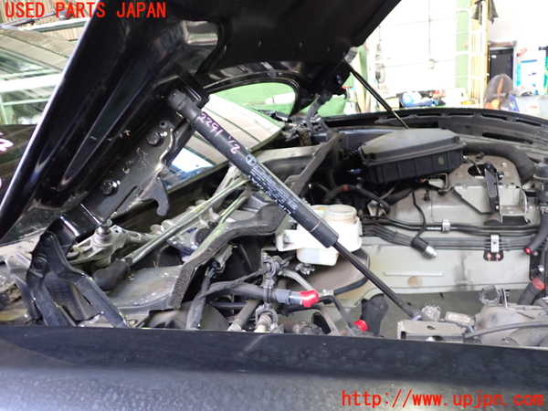 5UPJ-22911068]マセラティ・グラントゥーリズモ(MGTA1)ボンネットダンパー 中古_m0001.jpg