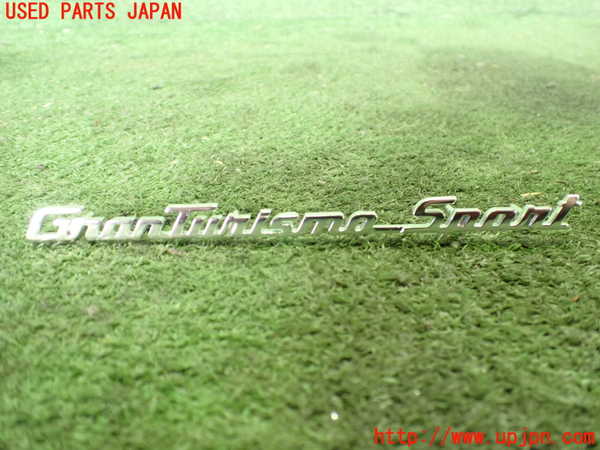 5UPJ-22911633]マセラティ・グラントゥーリズモ(MGTA1)エンブレム3 中古_m0002.jpg