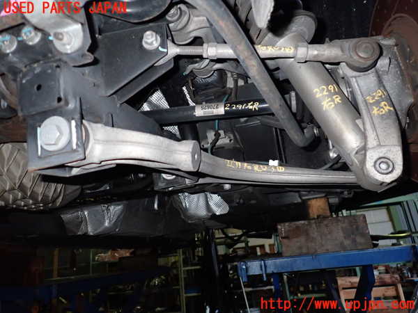 5UPJ-22915200]マセラティ・グラントゥーリズモ(MGTA1)右リアロアアーム1 中古_m0001.jpg