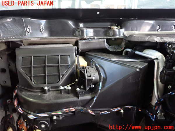 2UPJ-22916081]マセラティ・グラントゥーリズモ(MGTA1)エバポレーター1 中古_m0003.jpg