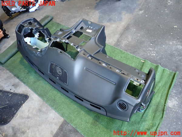 5UPJ-22917505]マセラティ・グラントゥーリズモ(MGTA1)ダッシュボード 中古_m0002.jpg