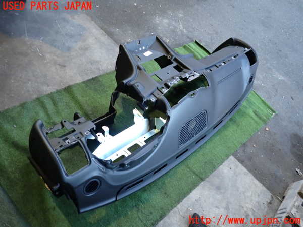 5UPJ-22917505]マセラティ・グラントゥーリズモ(MGTA1)ダッシュボード 中古_m0003.jpg