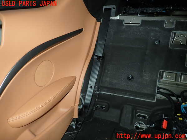 2UPJ-22917155]マセラティ・グラントゥーリズモ(MGTA1)右2列目シートベルト 中古_m0001.jpg