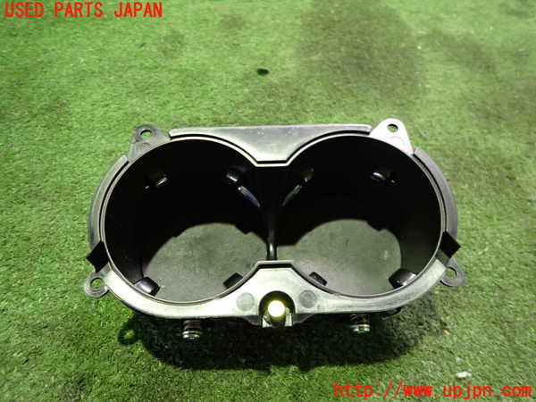 5UPJ-22917810]マセラティ・グラントゥーリズモ(MGTA1)ドリンクホルダー 中古_m0001.jpg