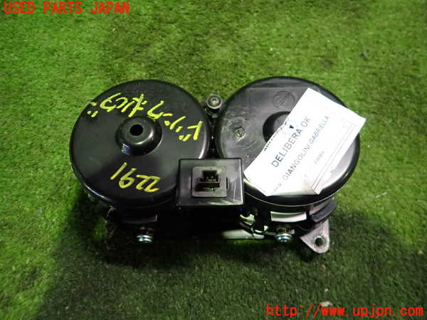 5UPJ-22917810]マセラティ・グラントゥーリズモ(MGTA1)ドリンクホルダー 中古_m0002.jpg