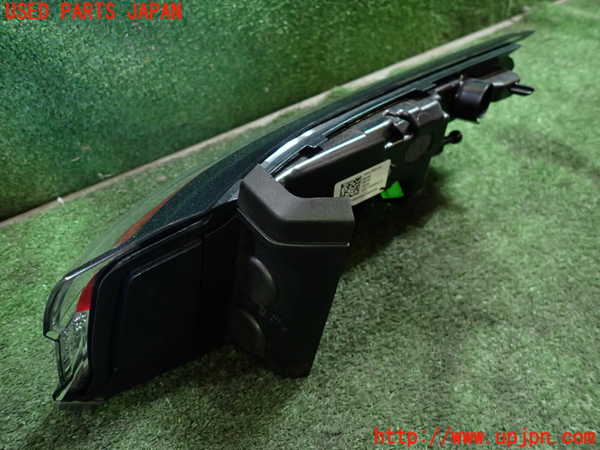 1UPJ-22921536]ジープ・コマンダー(H620)左テールランプ 中古_m0002.jpg