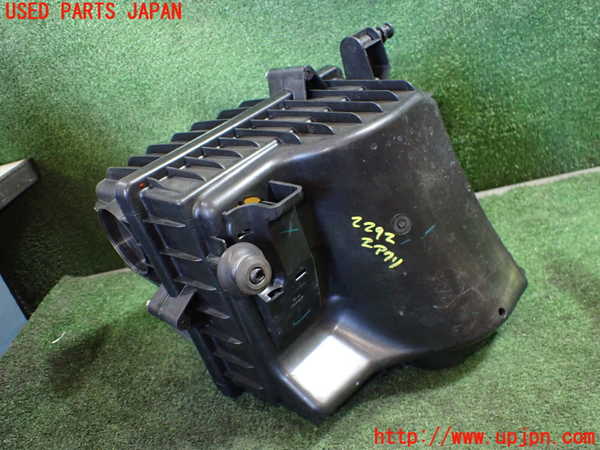 1UPJ-22922560]ジープ・コマンダー(H620)エアクリーナーボックス 中古_m0004.jpg