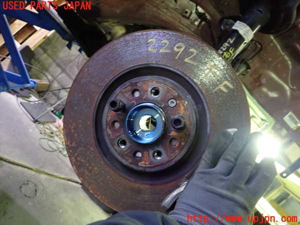 1UPJ-22924290]ジープ・コマンダー(H620)右フロントナックルハブ 中古_m0001.jpg