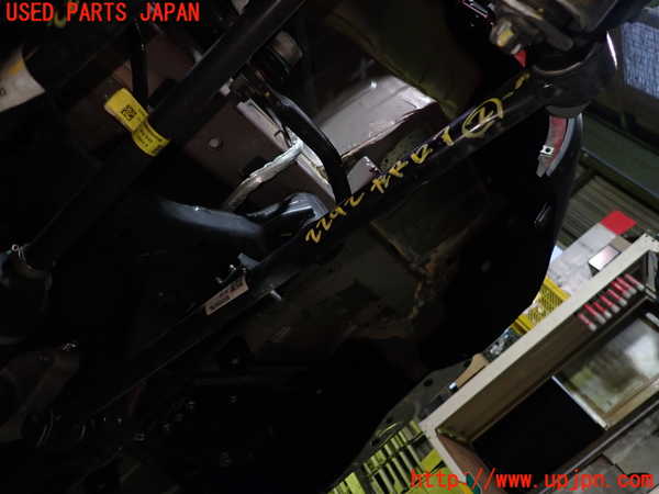 5UPJ-22925227]ジープ・コマンダー(H620)左リアロアアーム2 中古_m0001.jpg