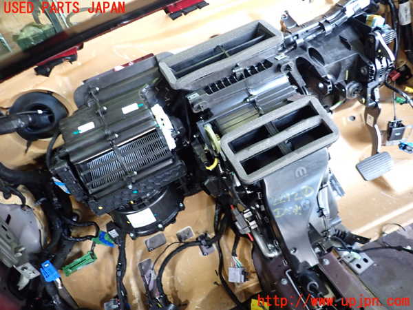 5UPJ-22926081]ジープ・コマンダー(H620)エバポレーター1 中古_m0001.jpg