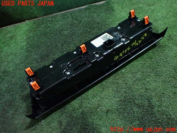 1UPJ-22926066]ジープ・コマンダー(H620)エアコンスイッチ1 中古_m0002.jpg